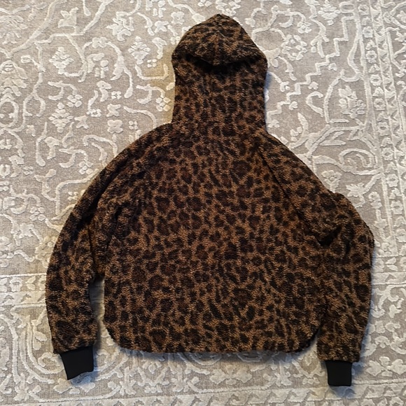 Cheetah Lou & Grey Jacket - Picture 2 of 2